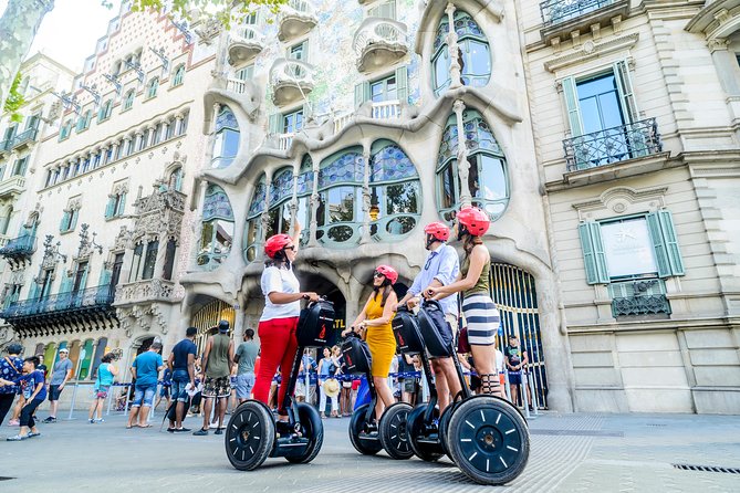 2,5h Barcelona Gaudí Segway Tour - Timing, weather, and the rules that matter