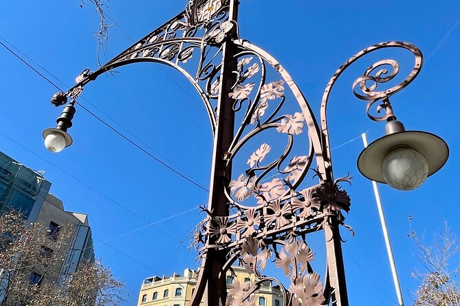 3-Hour Private Gaudi Bike Tour - Casa de les Punxes and the route toward Sagrada Família