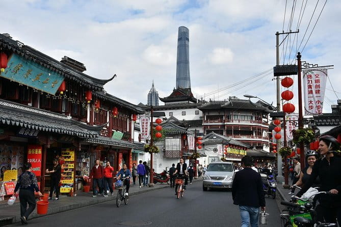3-Hour Shanghai Art Deco Walking Tour With City Master - Small group size and the pace of the walk