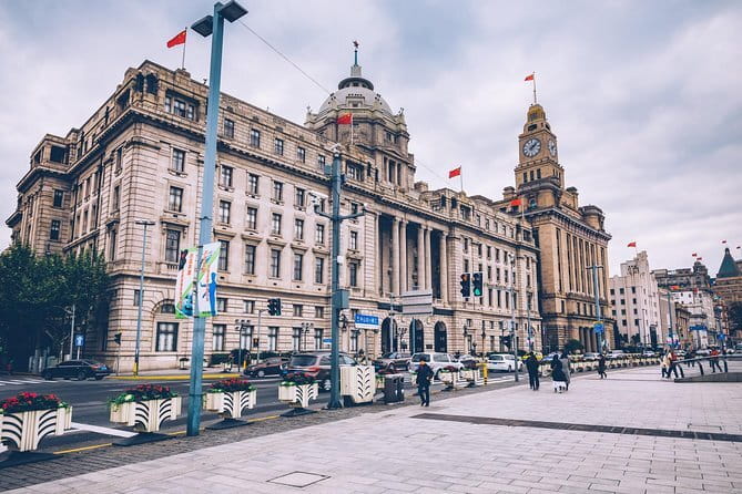 3-Hour Shanghai Art Deco Walking Tour With City Master - Peoples Square and the city’s changing story