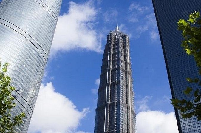 3-Hour Shanghai Bund Swift Tour with River Cruise or Skyscraper - Is $112 a fair price?