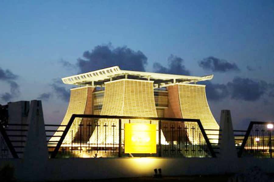 Accra Architectural Tour - The Accra International Art Centre Finale
