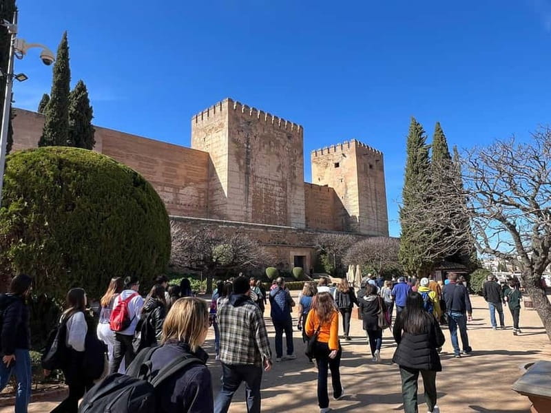 Alhambra Surroundings: History, Architecture and Legends - What this outdoor Alhambra tour actually covers