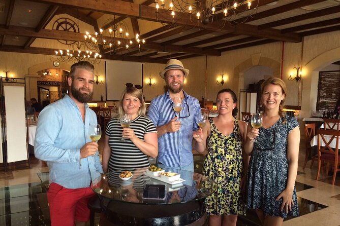 Alicante: Old Winery with Tastings & Gaudí's style of Church - How the small group affects the experience