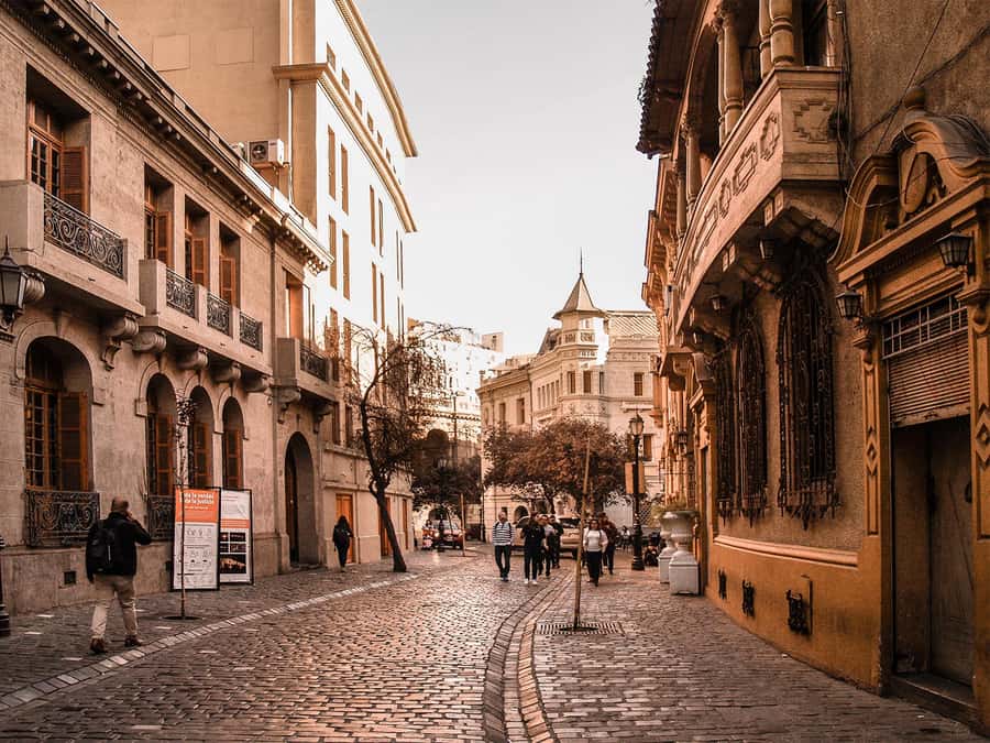 An Architect's Tour of Downtown Santiago - Key points at a glance