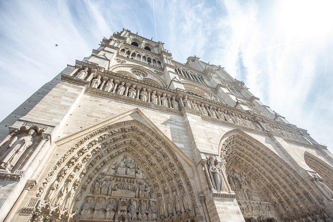 Architectural Paris: Private Tour with a Local Expert - Pont Neuf, Paris’s oldest standing bridge