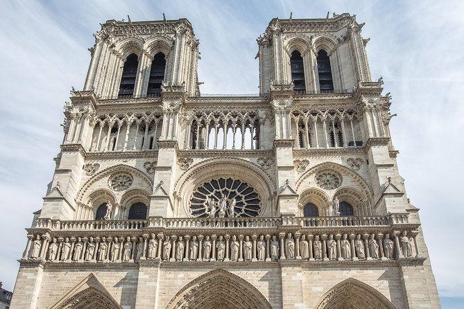 Architectural Paris: Private Tour with a Local Expert - The Champs-Élysées setting and a luxury shop stop