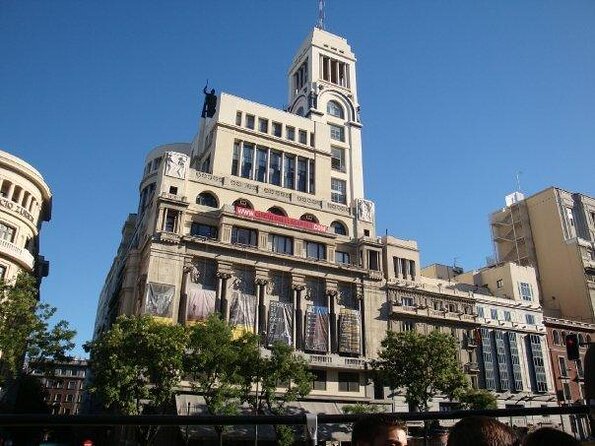 Architecture tour Gran Vía from its best rooftops 20thC - Madrid from the Círculo rooftop