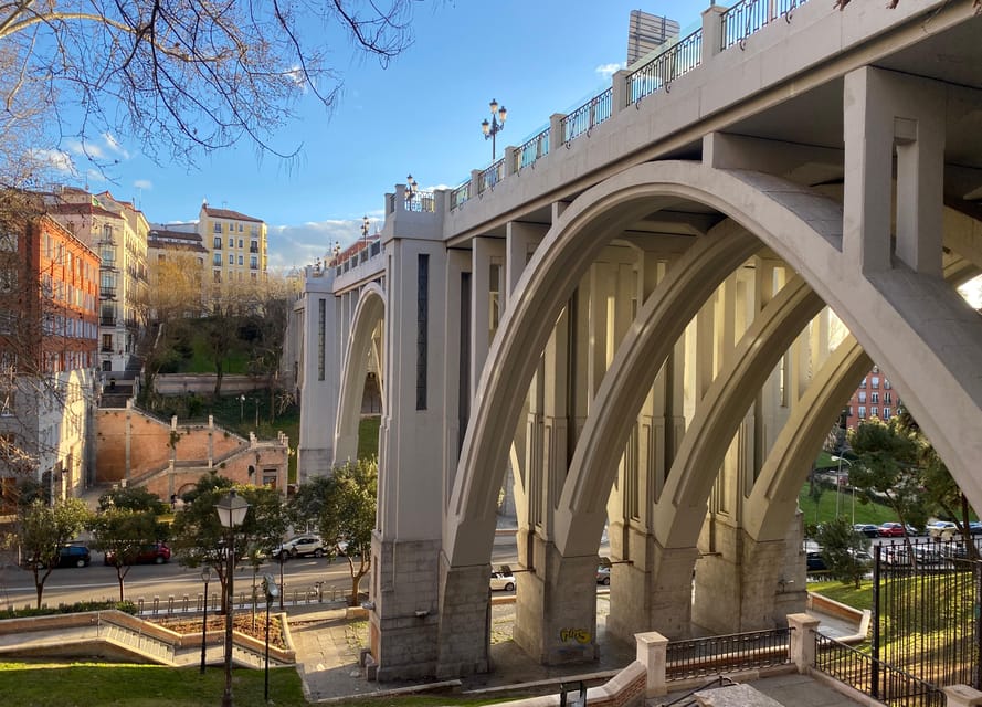 Architecture Tour: Old Historic Madrid with an architect - What the architect guide adds