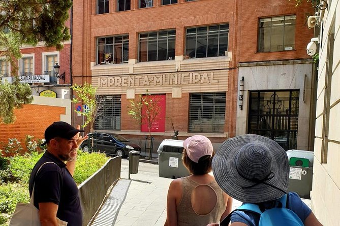 Architour through Lavapiés and Rastro with an architect - Reina Sofía’s Jean Nouvel extension