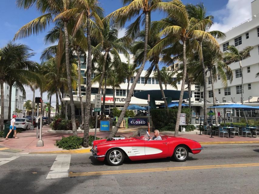 Art Deco Tour of South Beach in French - Meeting at Ocean Drive near Barbara Capitman