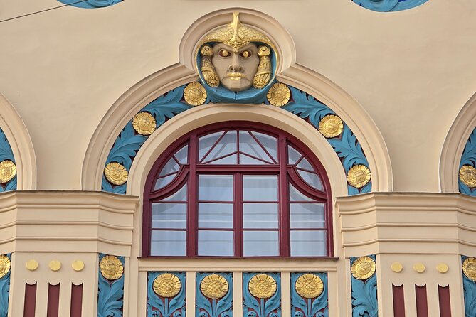 Art Nouveau Meets Street Art in Munich (Max. 12 guests) - What the $42 price gets you