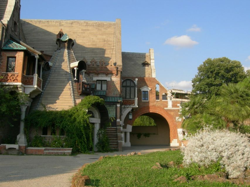 Art Nouveau Rome: Villa Torlonia & Coppedé Private Tour - Mussolini’s former rooms and the two bunkers