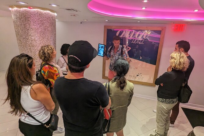 Award-winning Art Deco & Neon Lights Walking Tour in Miami Beach - Cardozo Bar & Grill and the Art Deco lesson