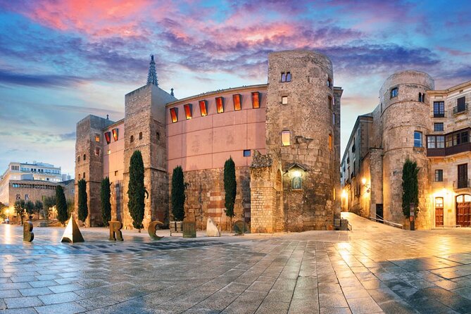 Barcelona 1.5h Private Old Town, Gothic & Ramblas Walking Tour - La Pedrera and Passeig de Gracia