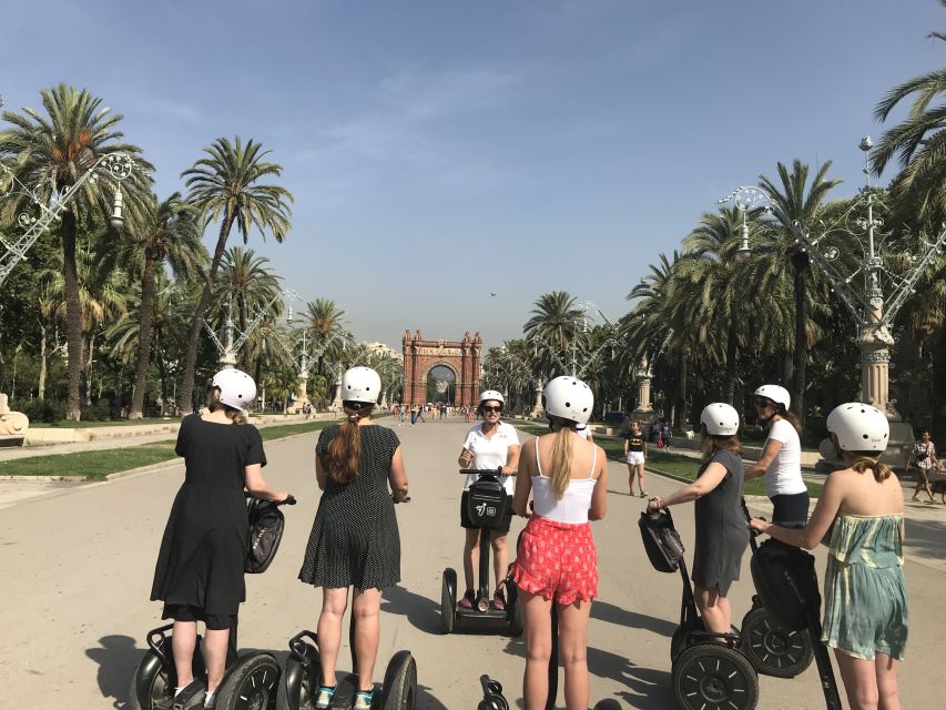 Barcelona: 2.5-Hour Gaudí Segway Tour - Sagrada Família, the tour’s big moment
