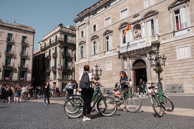 Barcelona 3-hour Bike or E-Bike Tour: Gaudí By Bike - Gothic Quarter to the Palau de la Música