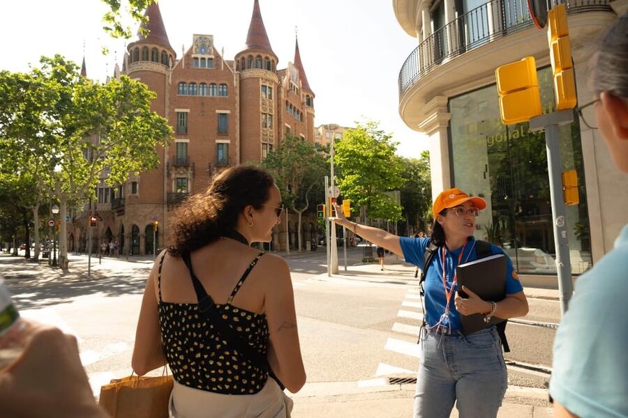 Barcelona Architecture Walking Tour With Casa Batlló Upgrade - The $34 price and the overall value
