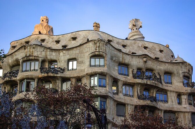 Barcelona Architecture Walking Tour With Casa Batlló Upgrade - Passeig de Gràcia and the Manzana de la Discordia