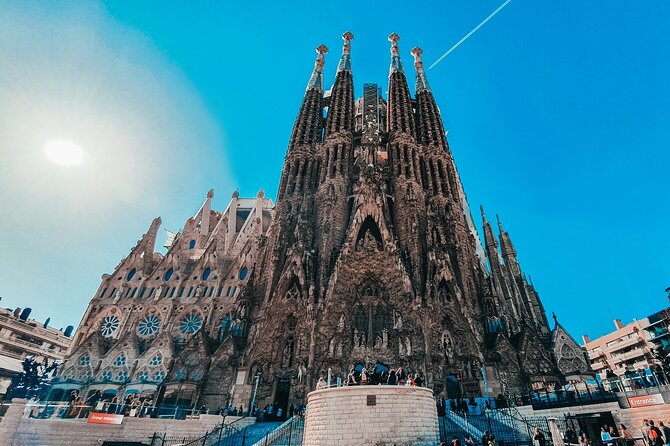 Barcelona Architecture Walking Tour With Casa Batlló Upgrade - Is the Casa Batlló upgrade worth it?