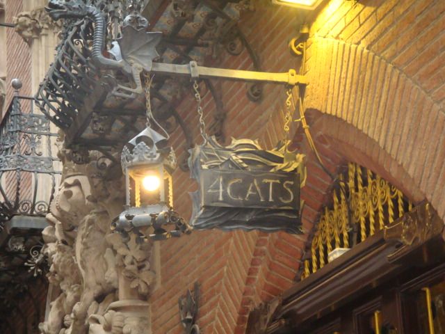 Barcelona: Art Nouveau & Gaudí Tour - Key points to know before you book