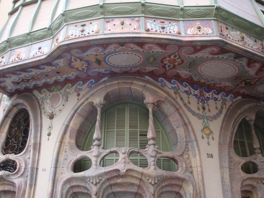 Barcelona: Art Nouveau & Gaudí Tour - Why Eixample tells Barcelona’s modern story
