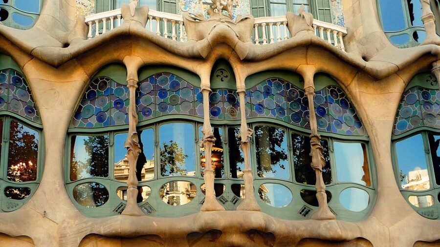 Barcelona: Bike Tour & Sagrada Familia Skip-the-Line Tickets - Key points to know before you book