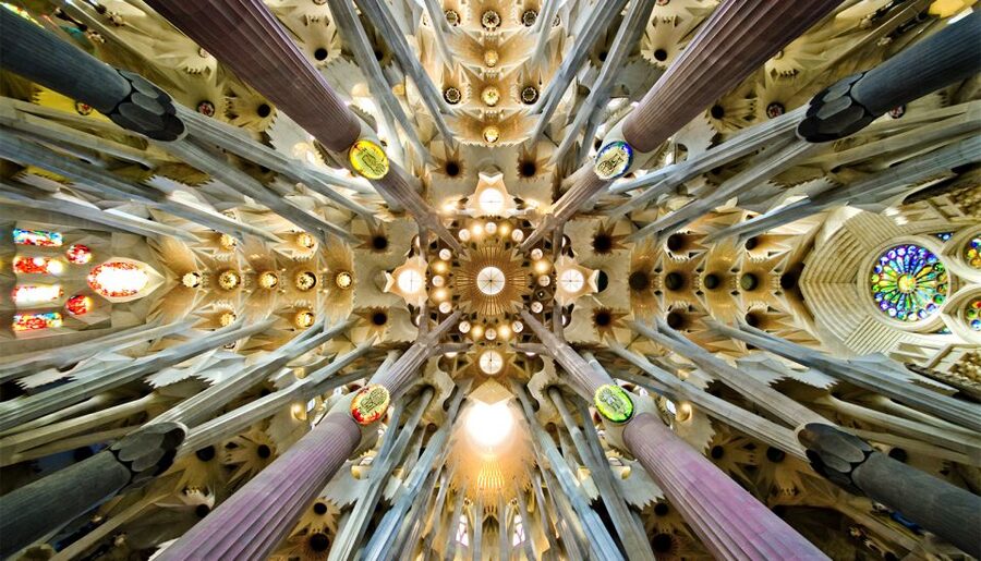 Barcelona: Bike Tour & Sagrada Familia Skip-the-Line Tickets - Dress rules, bags, and what to bring