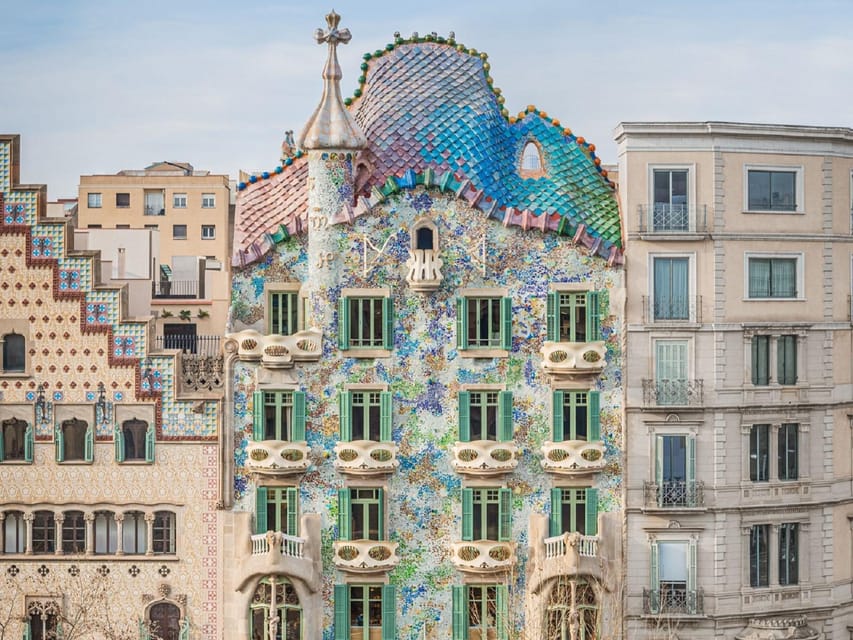 Barcelona: Casa Batlló, Casa Milà & Casa Vicens Guided Tour - Casa Batlló: Gaudí turns a home into a sea creature