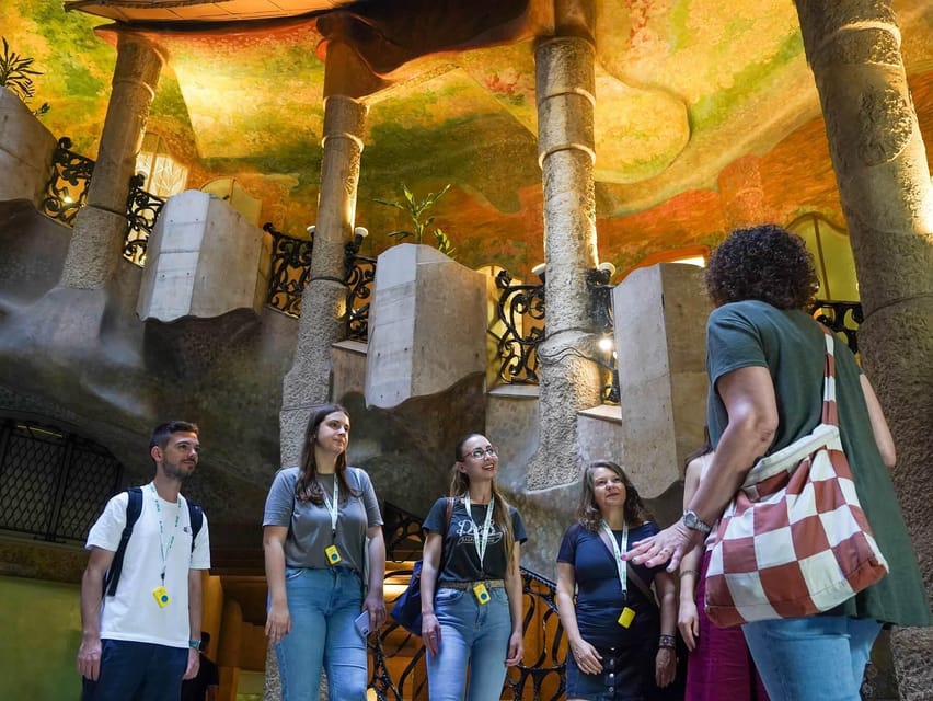 Barcelona: Casa Batlló, Casa Milà & Casa Vicens Guided Tour - Walking to Casa Milà along Passeig de Gràcia