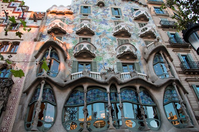 Barcelona: Casa Batllo Timed Entrance Ticket with Audio Guide - Inside the house, look up and slow down