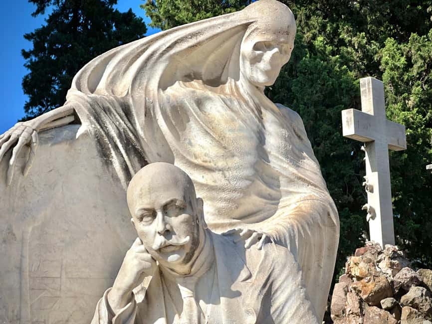 Barcelona: Cemetery Tour - Gothic Graves & Local History - Entering through Portal de Santa Madrona
