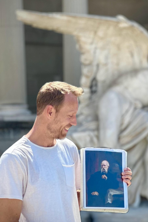 Barcelona: Cemetery Tour - Gothic Graves & Local History - The stories behind Barcelona’s famous residents