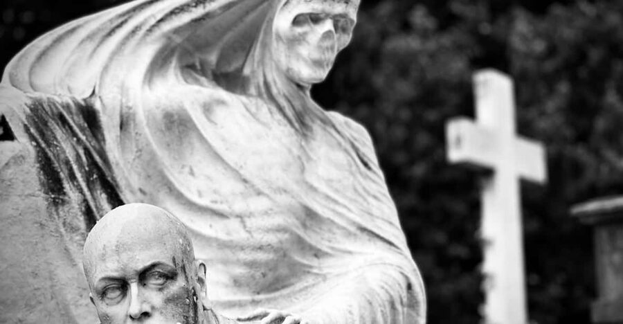 Barcelona: Cemetery Tour - Gothic Graves & Local History - The walking: manageable, but not effortless