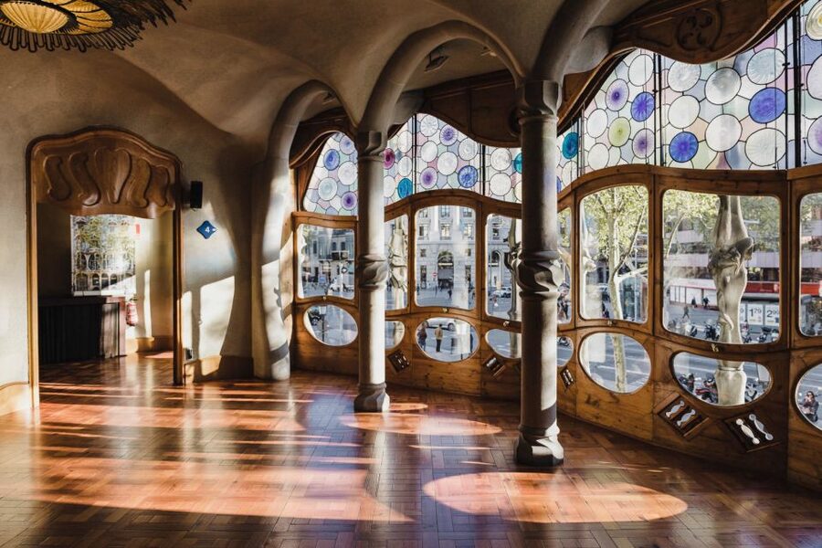 Barcelona: Discover Gaudí, Sagrada Familia, and Park Güell - The essential points at a glance