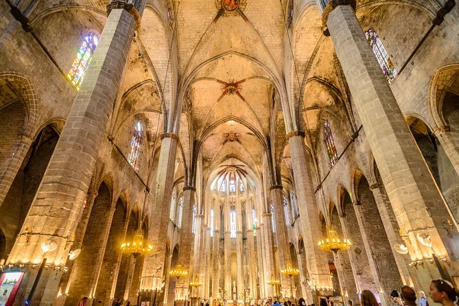 Barcelona e-Bike Tour: Gaudí & Old Town Small Group - Ciutadella Park and the 1888 exposition