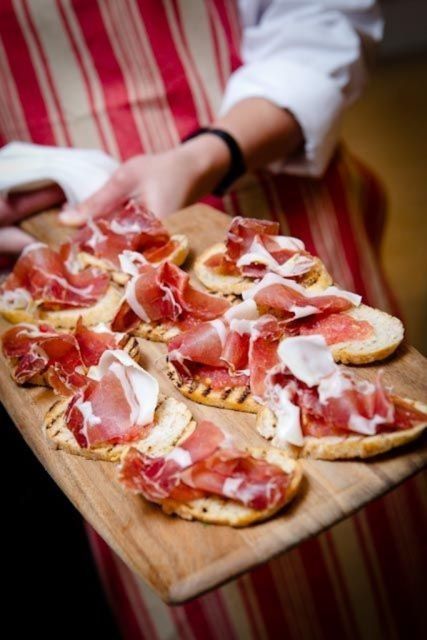 Barcelona: Evening Walking Tour in the Gaudi Area with Tapas - Pintxos from northern Spain