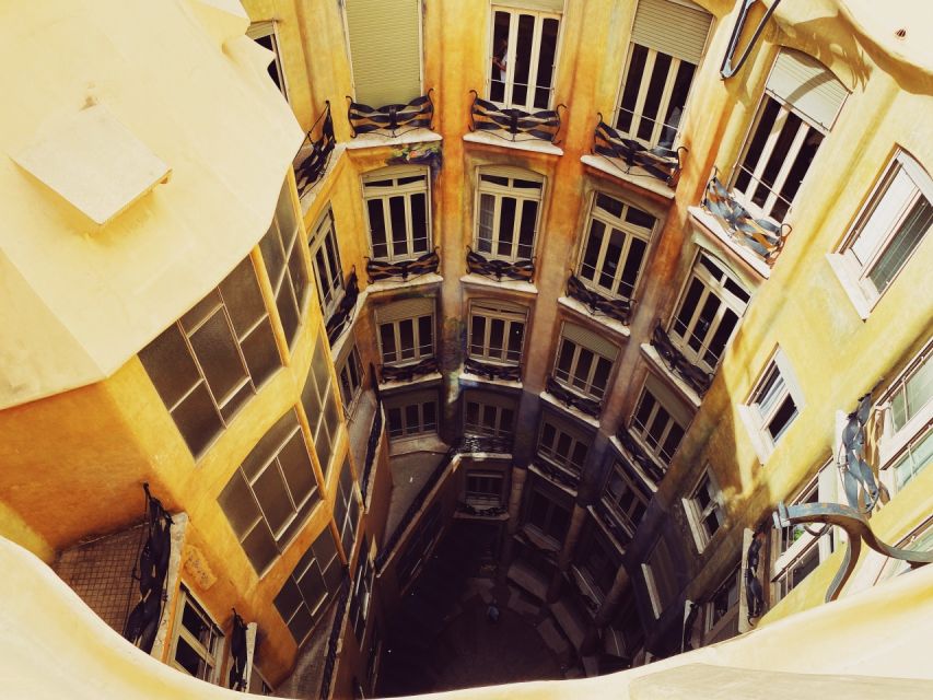 Barcelona: Exclusive Exploration of Gaudi's Masterpieces - Sagrada Família: start with Gaudí’s grandest idea