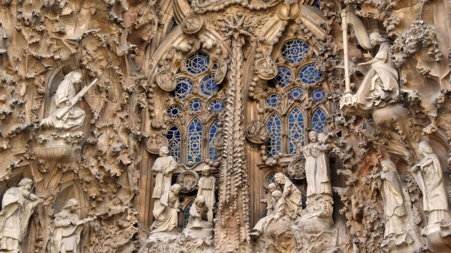 Barcelona: Exclusive Sagrada Familia Private Guided Tour - Why a private Sagrada Familia tour can be worth it
