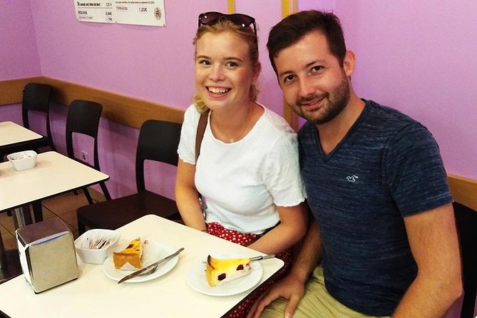 Barcelona Food Tour: Market & Gothic Quarter with Expert Guide - The guides make the difference