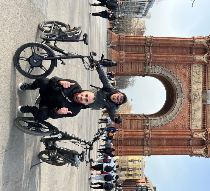 Barcelona: Gaudi Guided E-Bike Tour - Waterfront views and the old city