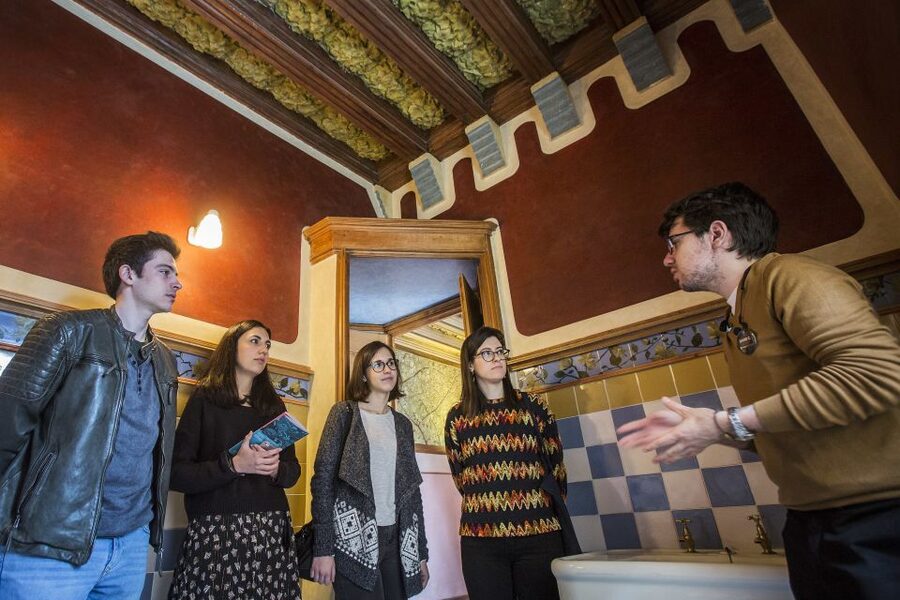 Barcelona: Gaudi's Casa Vicens Guided Tour - Booking and timing advice