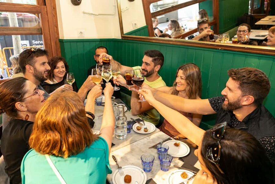 Barcelona: Gaudi Tapas & Wine Tasting Small Group Tour - Key points to know before booking