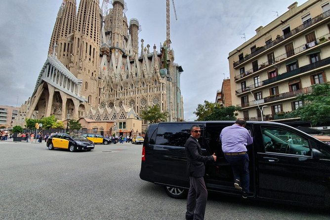 Barcelona Gaudi Tour: Sagrada Familia, Casa Batllo & Casa Mila - Sagrada Familia, the day’s grand finish