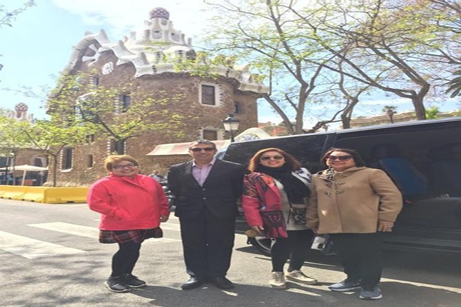 Barcelona Gaudi Tour: Sagrada Familia, Casa Batllo & Casa Mila - Who will get the most from this day