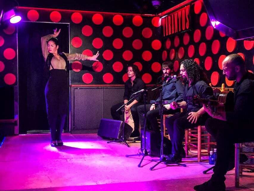Barcelona: Gothic Quarter and Flamenco Show (Small Group) - Plaça del Rei and the old Gothic streets