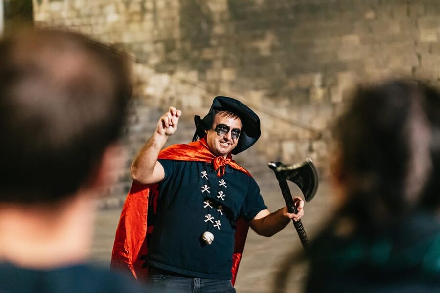 Barcelona: Gothic Quarter Ghosts and Legends Walking Tour - What this Gothic Quarter tour is really about