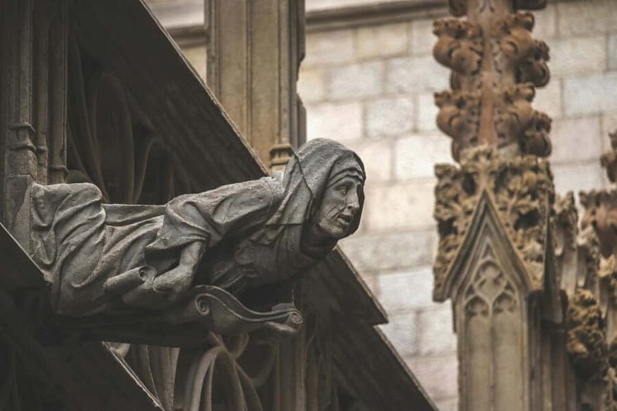 Barcelona: Gothic Quarter Legends, Drinks and candy Tour - Key points at a glance