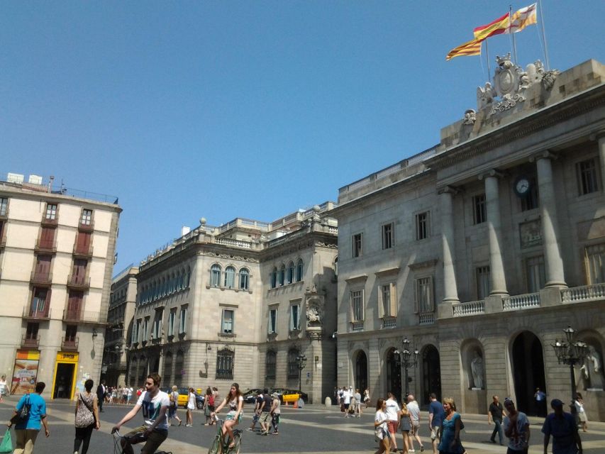 Barcelona: Gothic Quarter Legends Walking Tour with Tapas - Medieval lanes, squares, and architectural clues