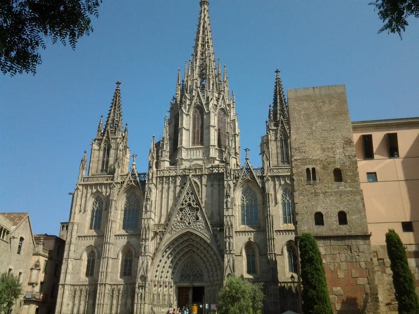 Barcelona: Gothic Quarter Legends Walking Tour with Tapas - Meeting at Hotel Colón beside the cathedral